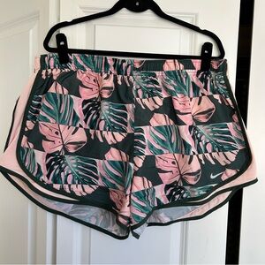 Tropical nike tempo dri fit 2x shorts